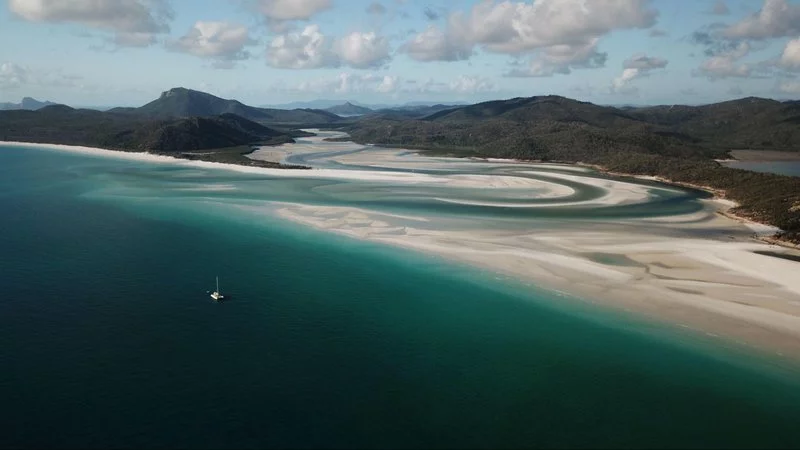 Skippered charters and bareboats charters